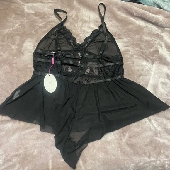 Black Lace Lingerie Chemise - Picture 4 of 8